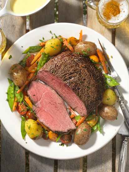 Rinderhüfte mit Sommergemüse und Hollandaise