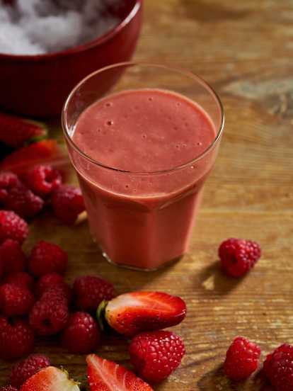 Batido de framboesa, manga e morango