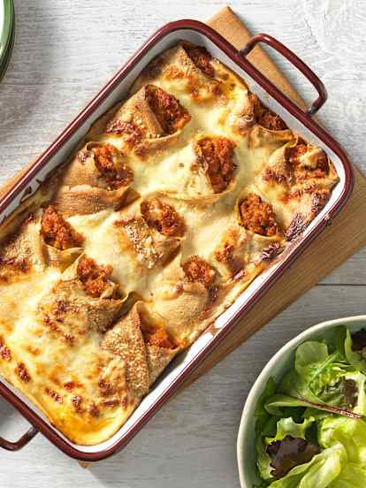 Überbackene Gemüse-Palatschinken mit Schnittlauchsauce