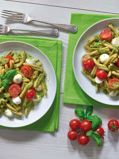 Pasta fredda alla caprese