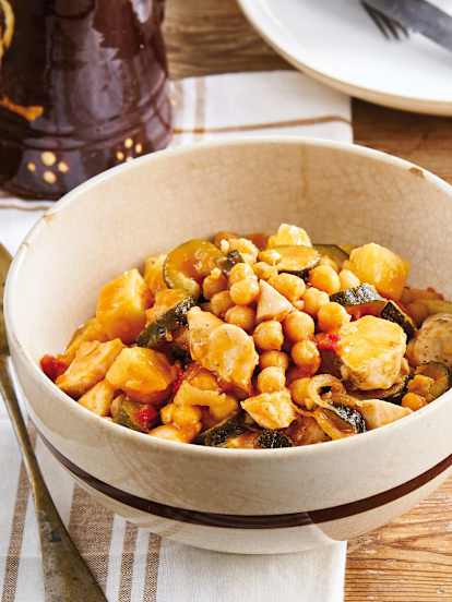 Guisado de frango com grão e batata-doce