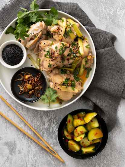 Chicken with spring onion sauce and cucumber salad