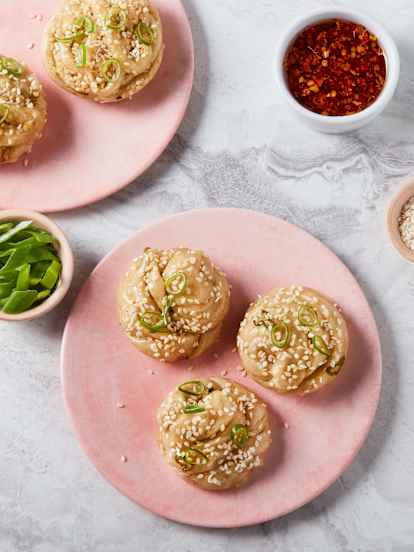 Steamed Scallion Rolls