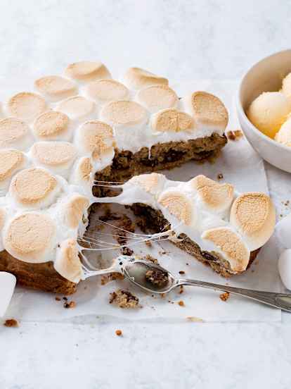 S'more cake