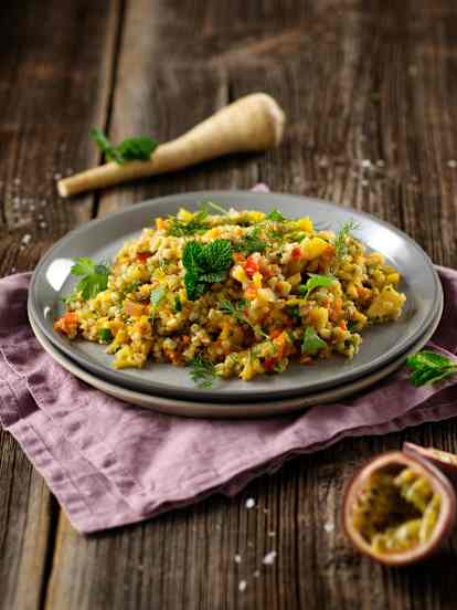 Lauwarmer Buchweizensalat mit Kräutern (vegan)