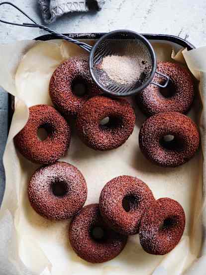 Spiced chocolate doughnuts