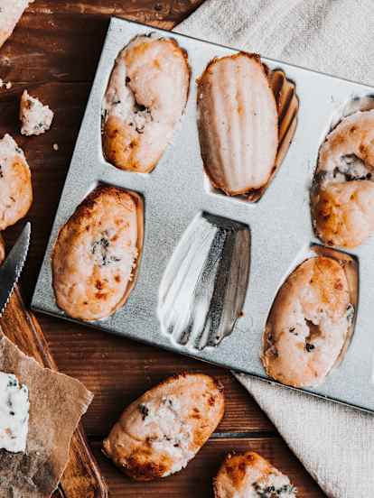 Madeleine fourrée roquefort-lardons