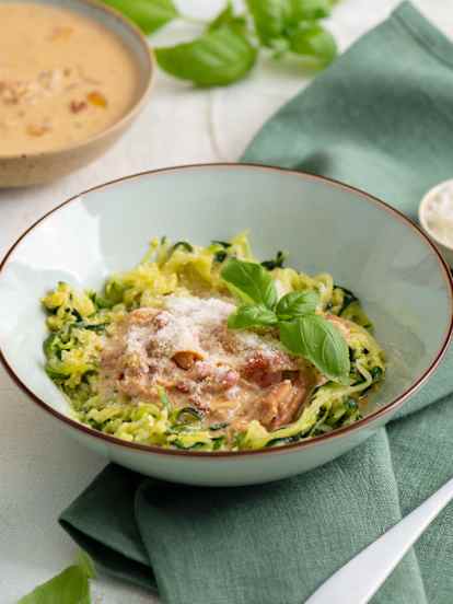 Spaghetti z cukinii w śmietanowym sosie z boczkiem (TM6, TM7)