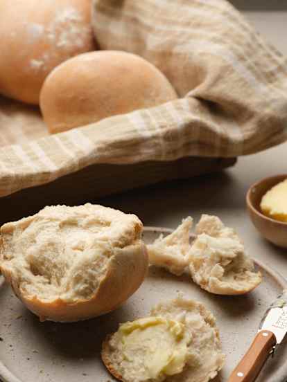 Basic bread rolls