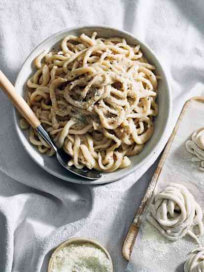 Cacio e Pepe pici