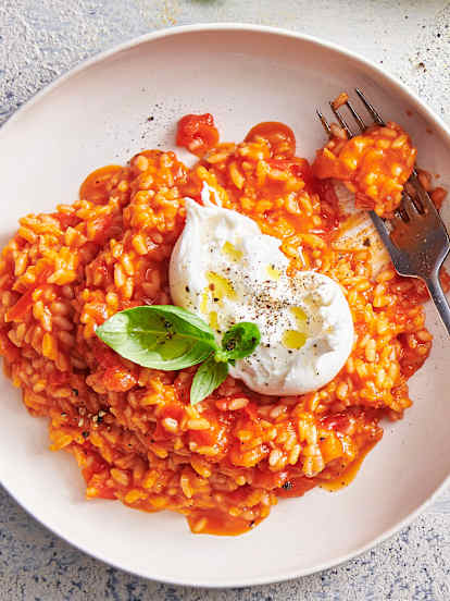 Tomatenrisotto mit Burrata