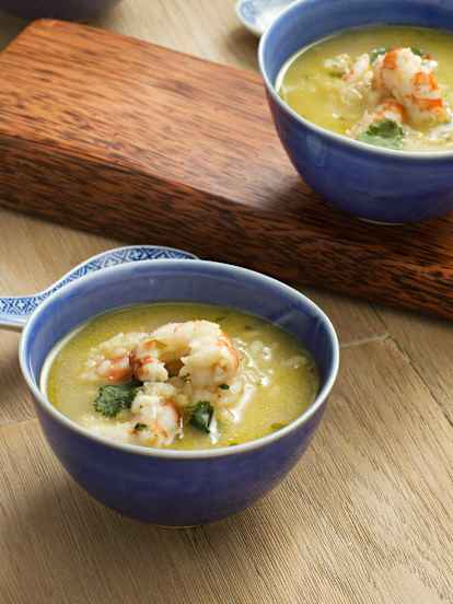 Khao Tom (Sopa de arroz thai)