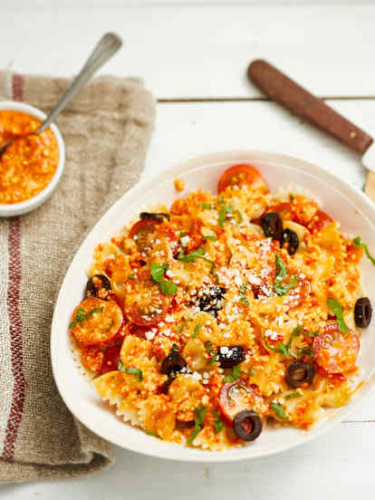 Salade de pâtes au pesto de poivron