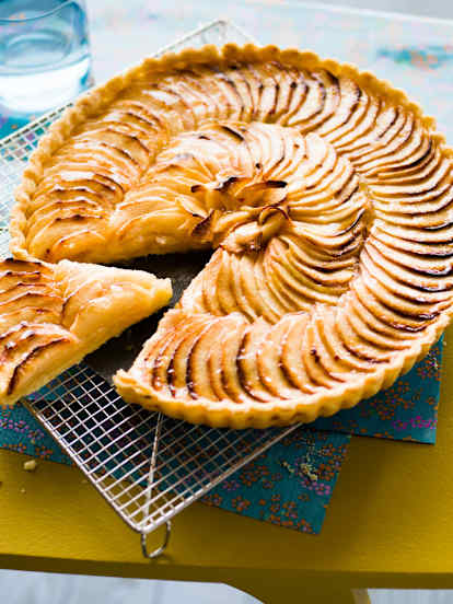 Tarte aux pommes sur lit de compote