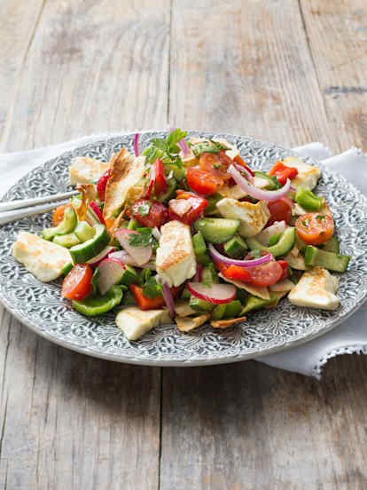 Fattoush avec haloumi grillé
