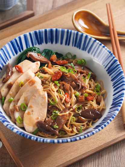 花雕雞胸拌麵