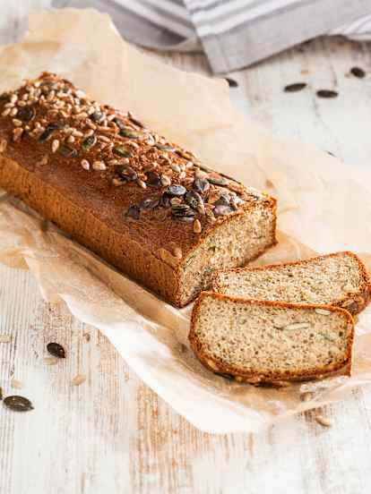 Proteinový tvarohový chléb se semínky fenyklu a koriandru