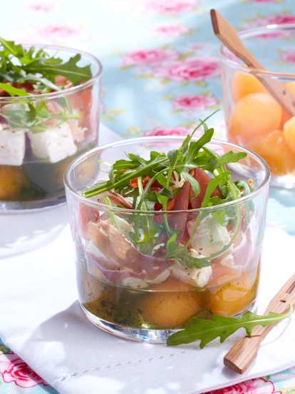 Verrines melon, basilic et jambon de Bayonne