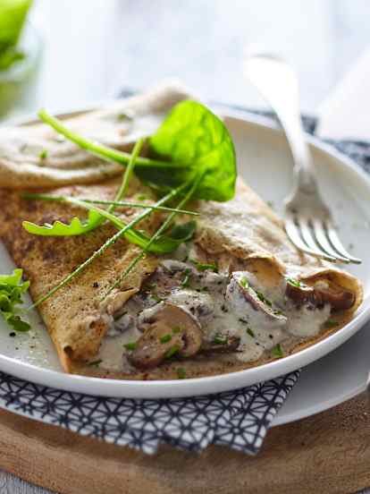 Crêpes rellenos de champiñones y crema de soja (sin lactosa)