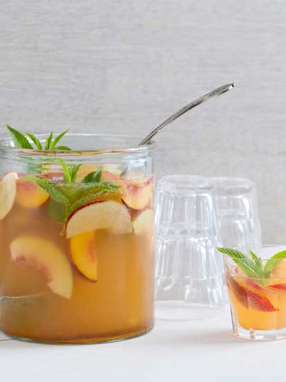 Αφρώδες λευκό Σανγκρία punch