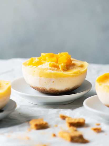 Ατομικά cheesecake με μάνγκο