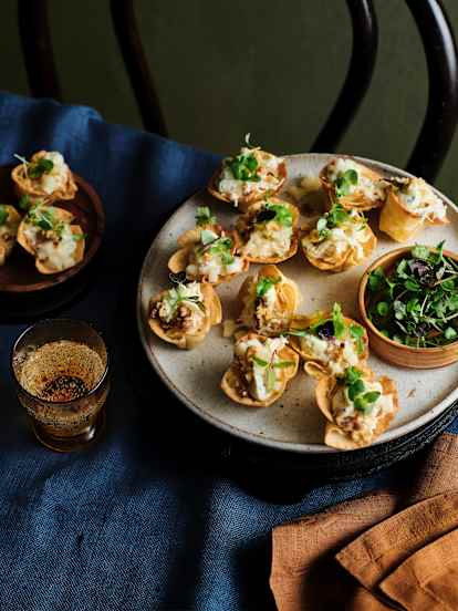 Blue cheese celeriac wonton cups