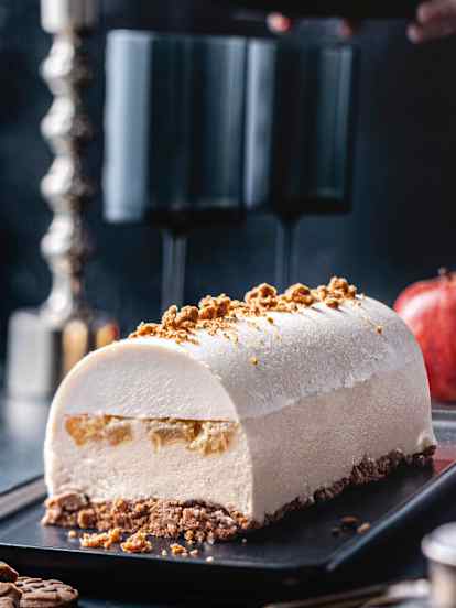 Bûche pomme-caramel au beurre salé