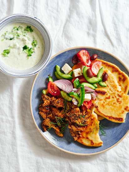 Gyros z kurczaka z sosem tzatziki