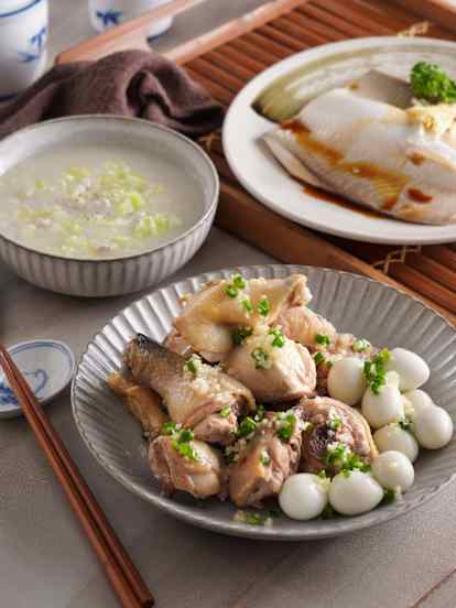 清白鍋-香蔥蛋雞+薑絲虱目魚+高麗菜肉粥