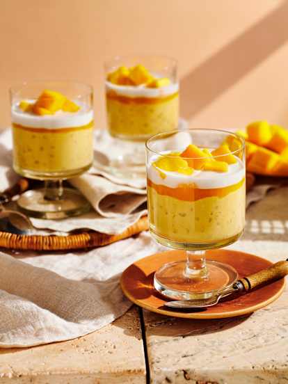 Mango sago pudding