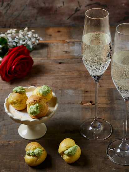 Profiterolky s hráškovým krémem