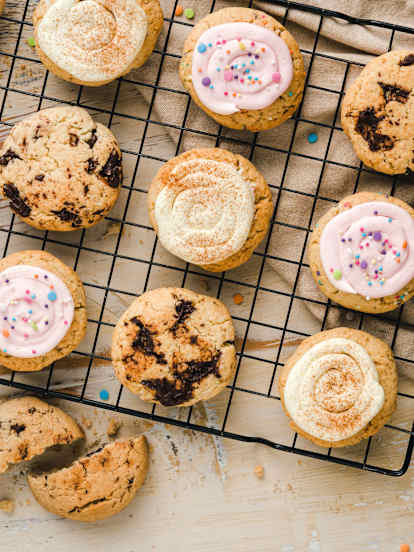 Amerykańskie kruche ciasteczka (w stylu crumble cookies)