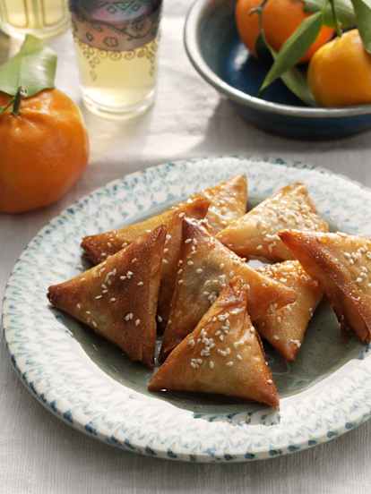 Briouats met amandelen, honing en sesam