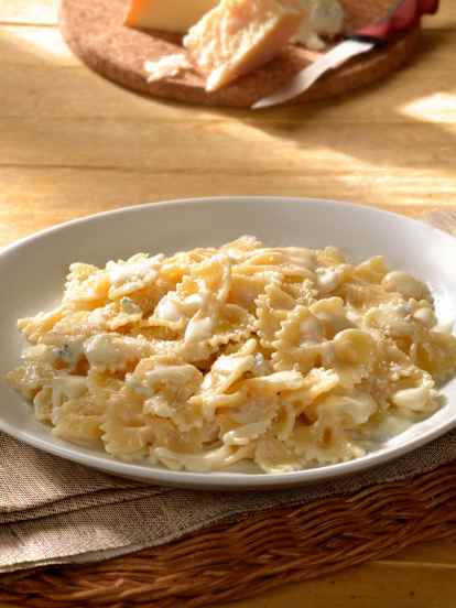 Farfalle a los cuatro quesos