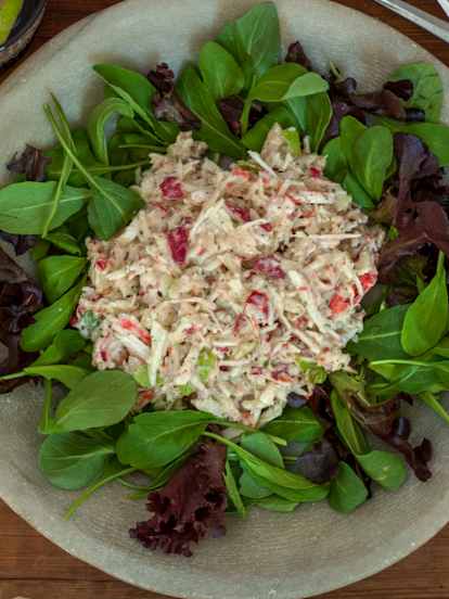 Ensalada de kanikama y rabanitos