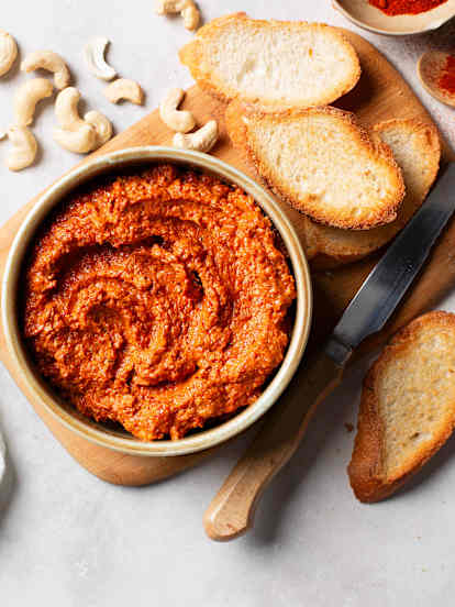 Veganer Paprika-Cashew-Dip