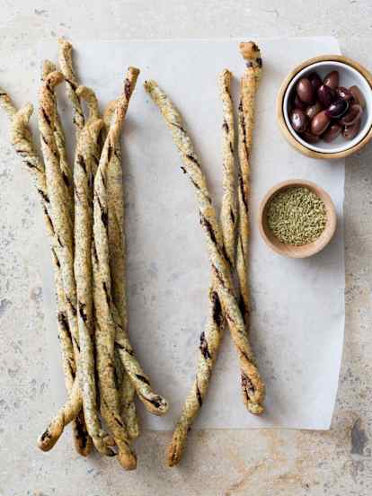 Olive and fennel grissini