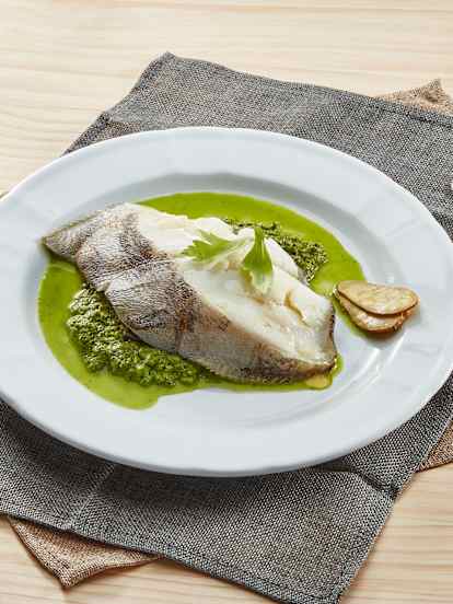 清蒸比目魚佐菠菜醬