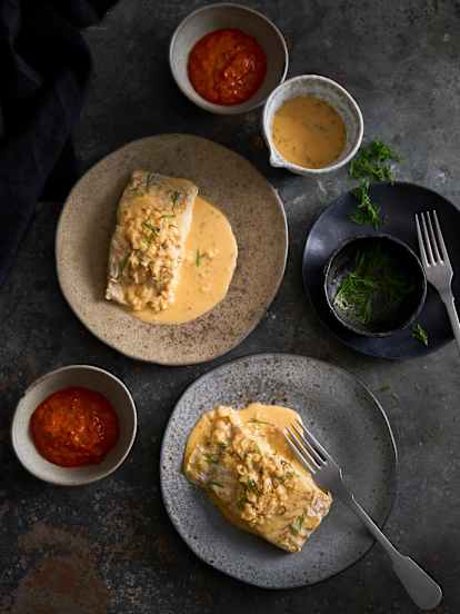 Bacalhau no sous vide com molho de dill e purê de pimentão
