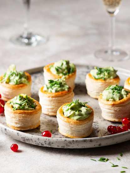 Minitartaletas de espinaca y alcachofa