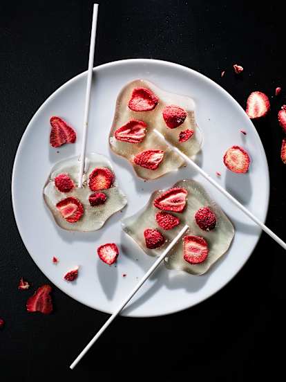 草莓棒棒糖