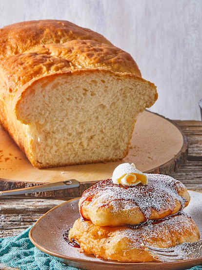Newfoundland White Bread and Toutons (Frybread)