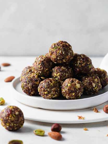 Praline di datteri e frutta secca