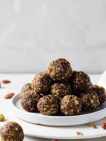 Boules aux dattes et aux noix