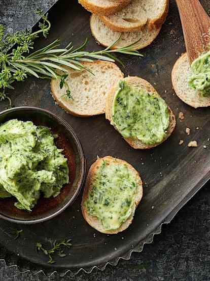 Burro alle erbe aromatiche
