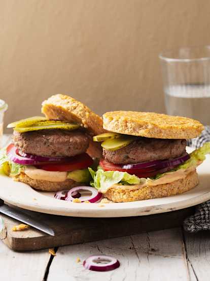 Koolhydraatarme Kaassandwich met Hamburger