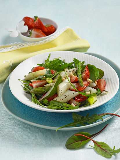 Spargel-Erdbeer-Salat