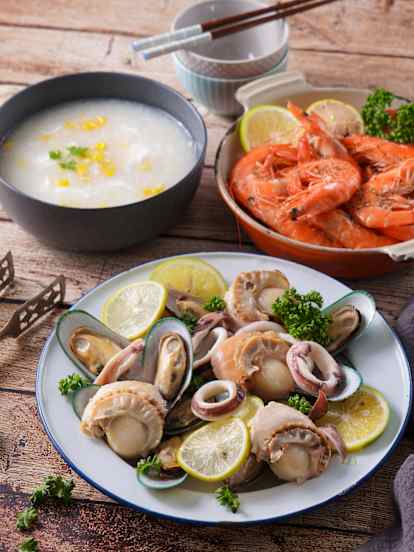 檸檬義式鍋-淡菜扇貝佐檸檬奶油+黑胡椒檸檬鮮蝦+瑤柱玉米蛋白粥