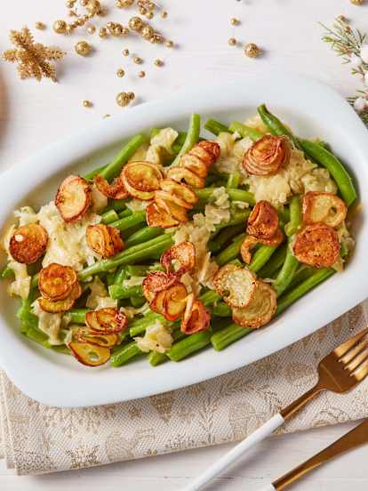 Garlicky Green Beans with Crispy Potato Topping