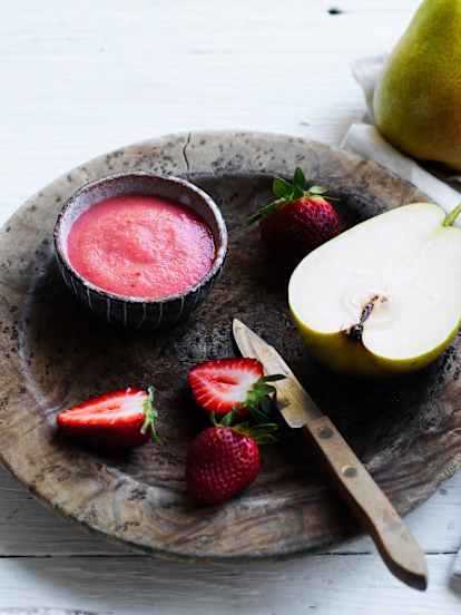 Compote de fraises et de poires (vers 6 mois)